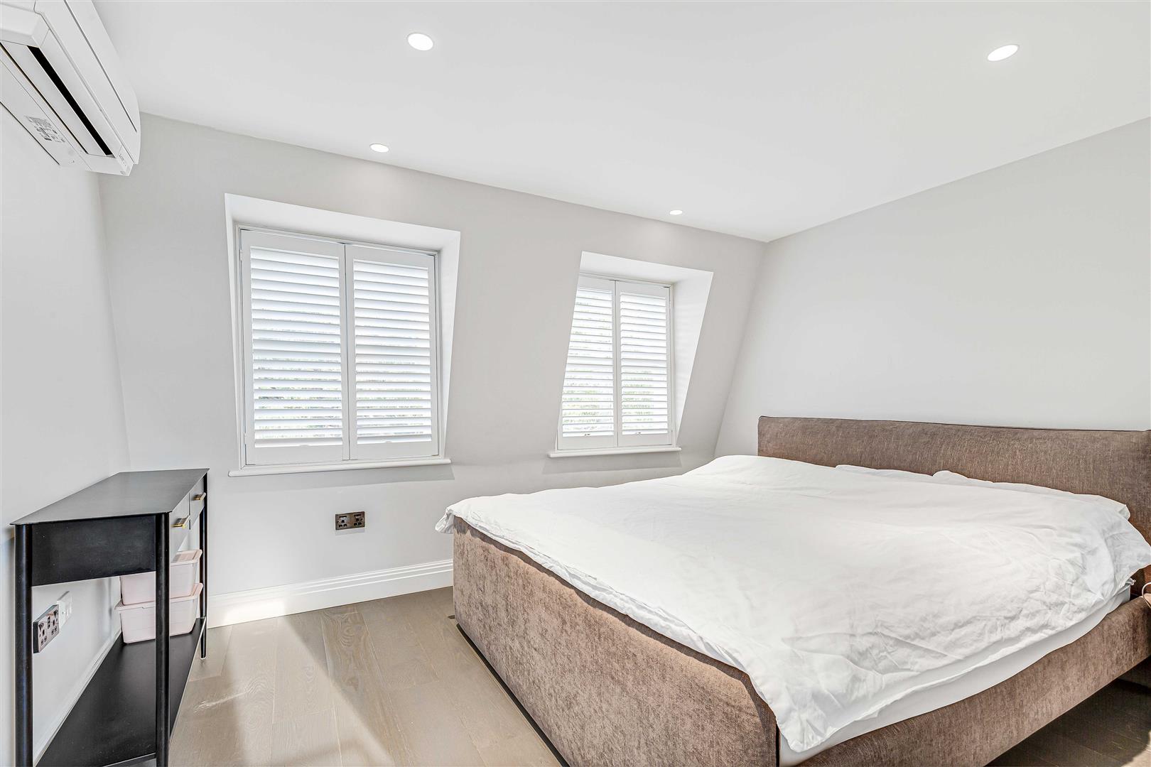 Princes Road, Wimbledon Andrew Scott Robertson